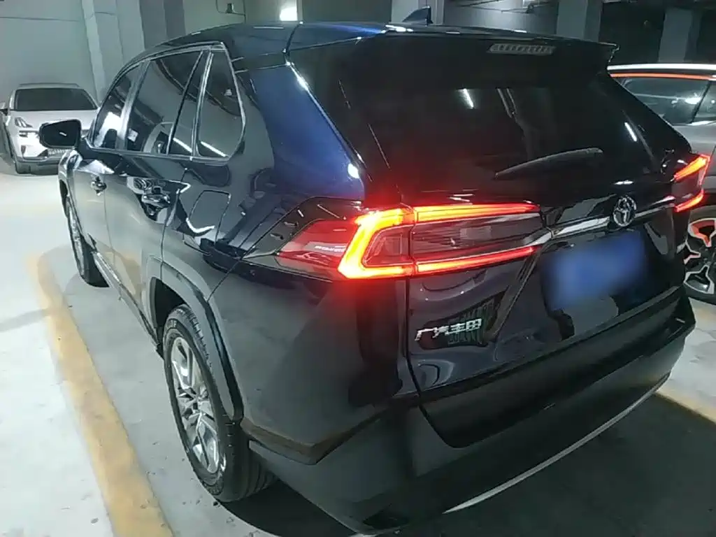 Toyota Wildlander — миниатюра 5