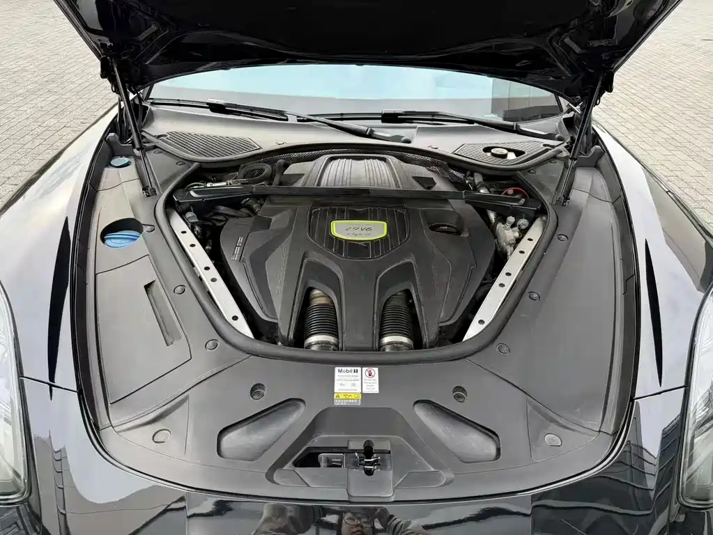 Porsche Panamera Hybrid — миниатюра 8
