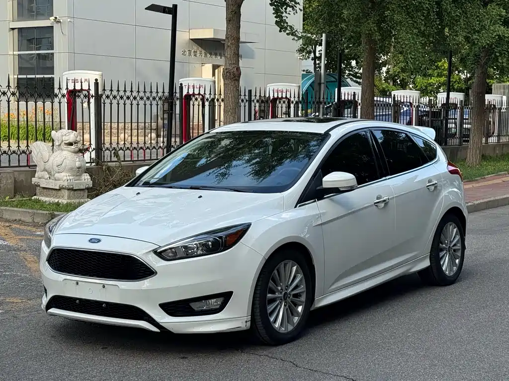Ford Focus 2017 EcoBoost 180 AT Sport