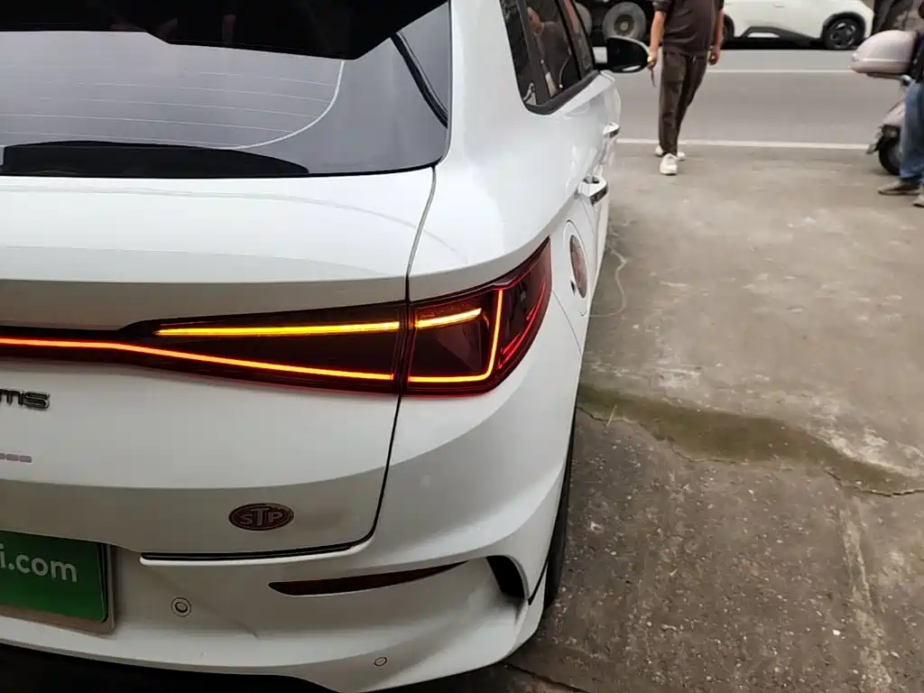 BYD e2 — миниатюра 8