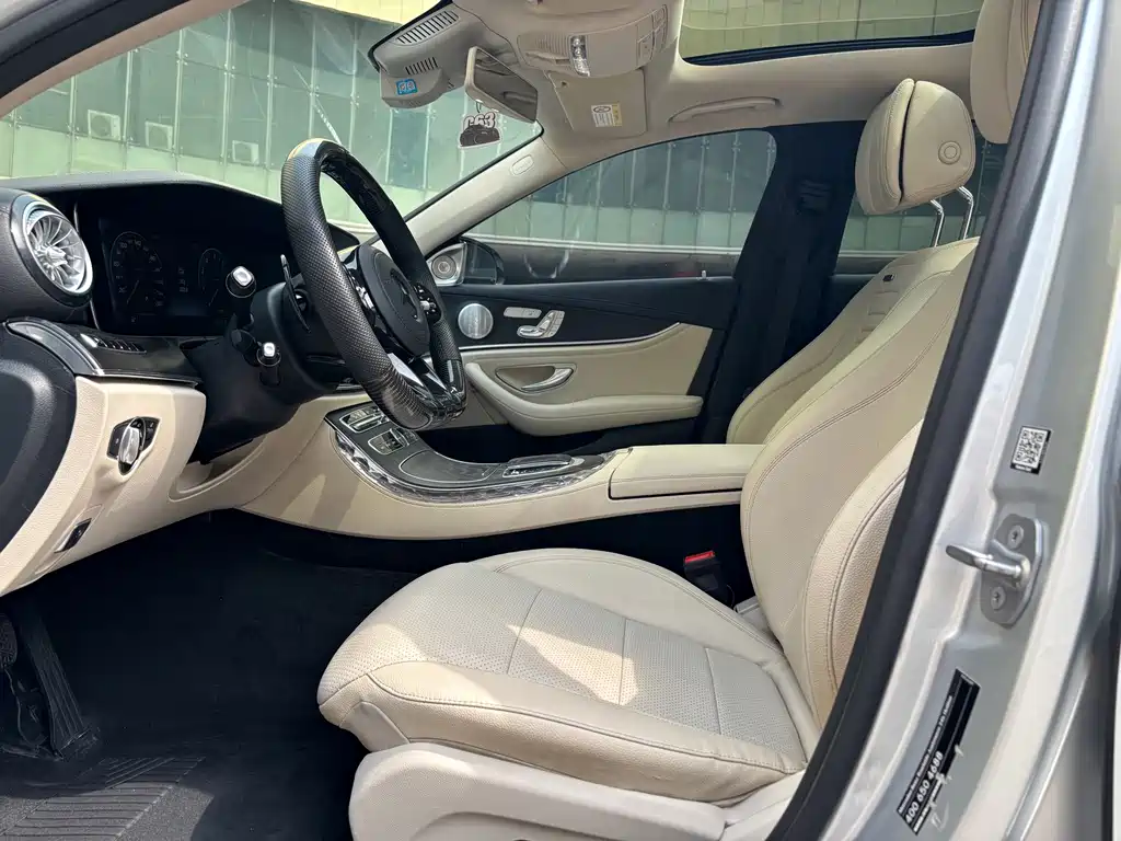 Mercedes-Benz E-Class — миниатюра 7