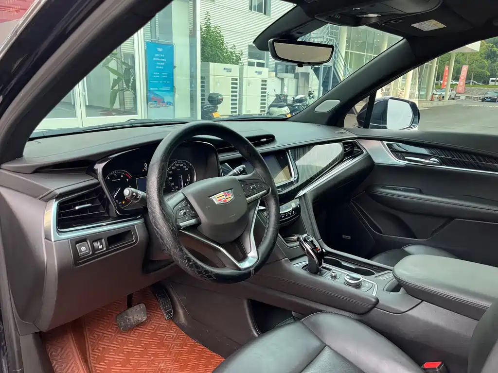 Cadillac XT6 — миниатюра 5