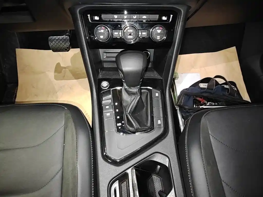 Volkswagen Tiguan L — миниатюра 14