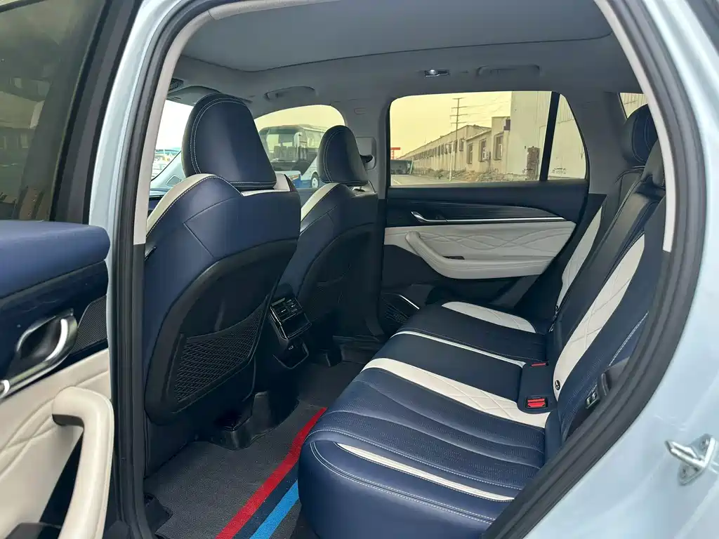 Geely Xingyue L — миниатюра 6