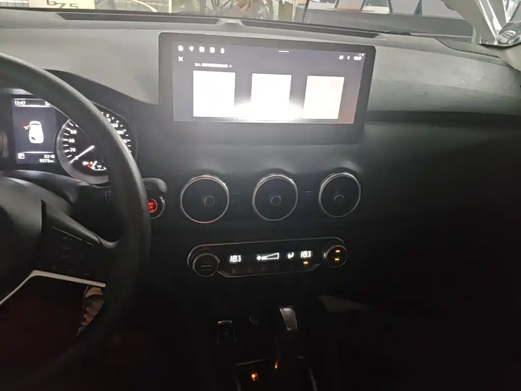 Nissan Qashqai — миниатюра 13