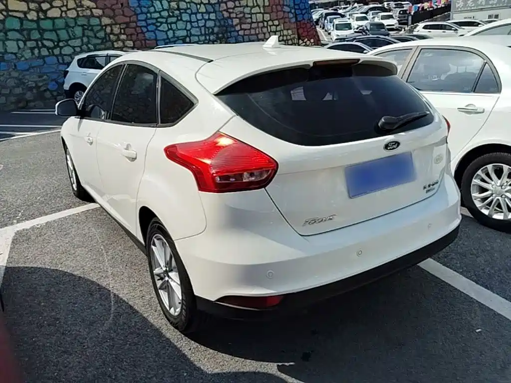 Ford Focus — миниатюра 5