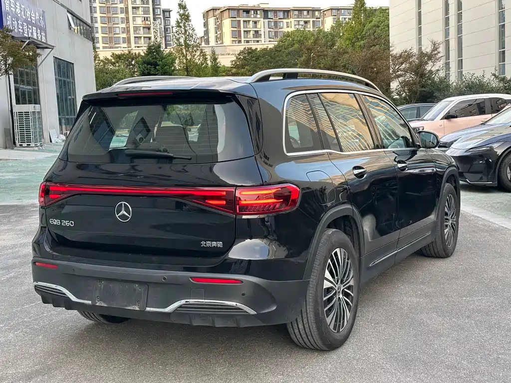 Mercedes-Benz EQB — миниатюра 12