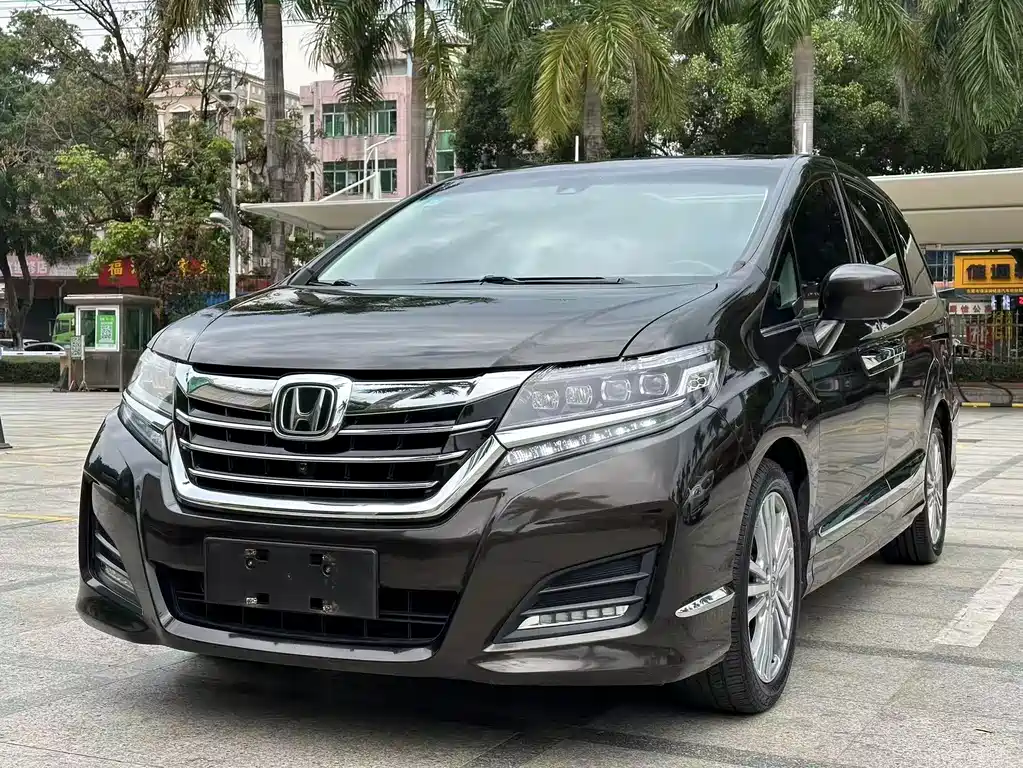 Honda Elysion 2017