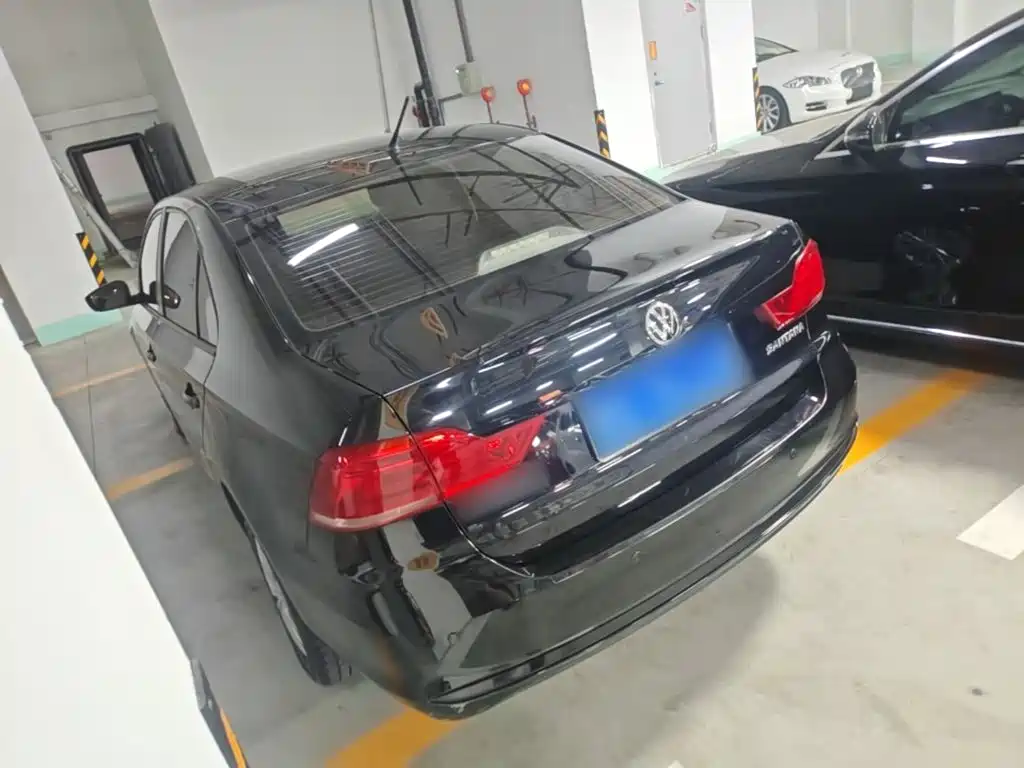 Volkswagen Santana — миниатюра 5