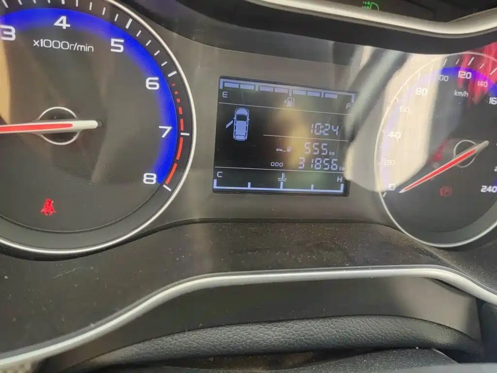 Geely Vision — миниатюра 8