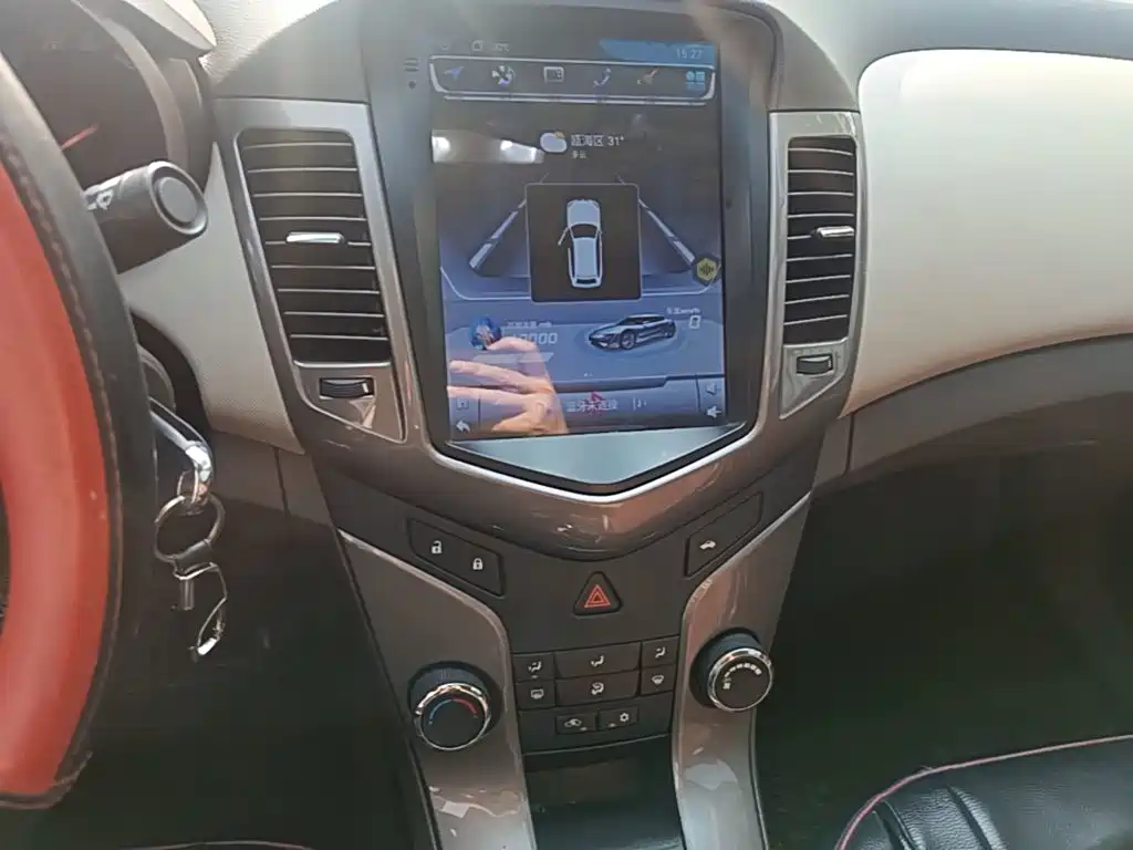 Chevrolet Cruze — миниатюра 18