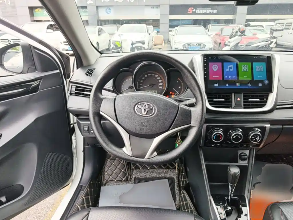 Toyota Yaris L — миниатюра 11