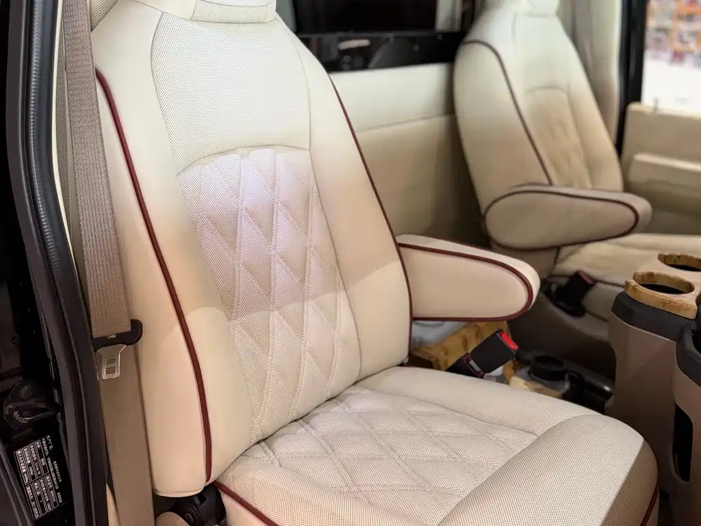 Ford E350 2014