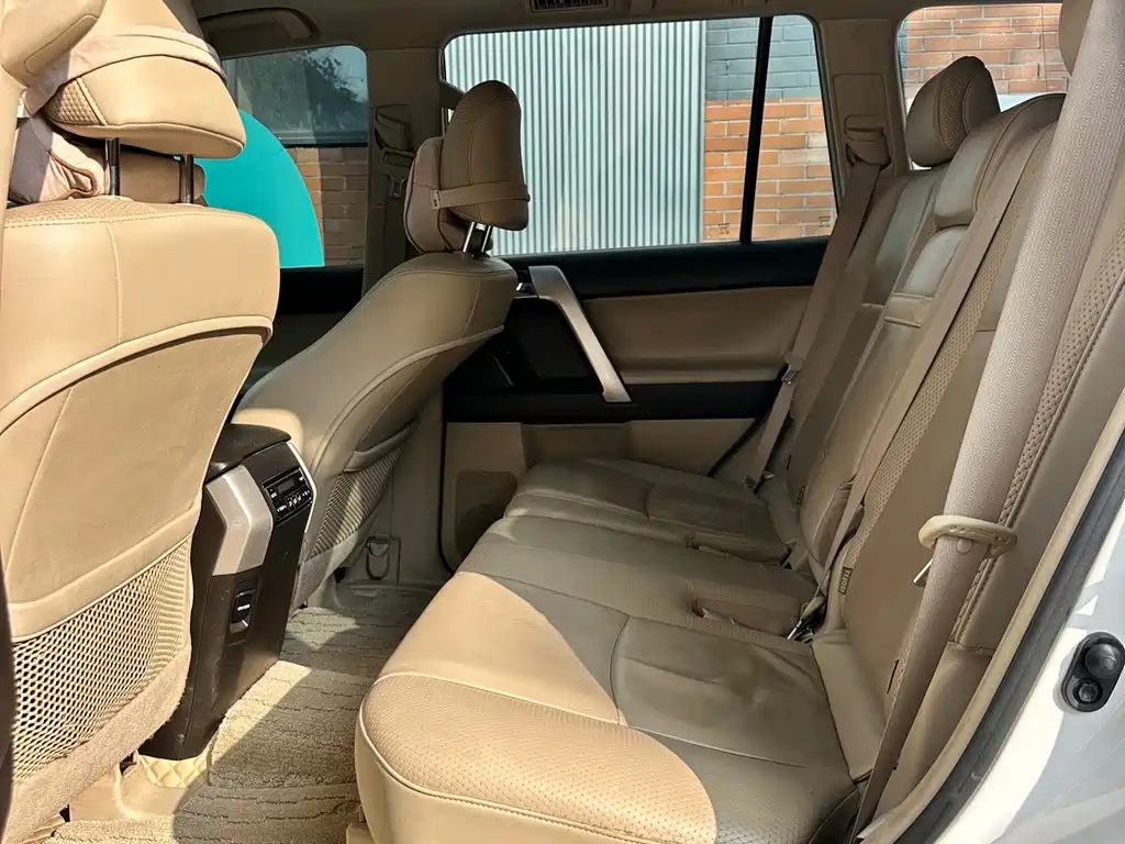Toyota Prado — миниатюра 6