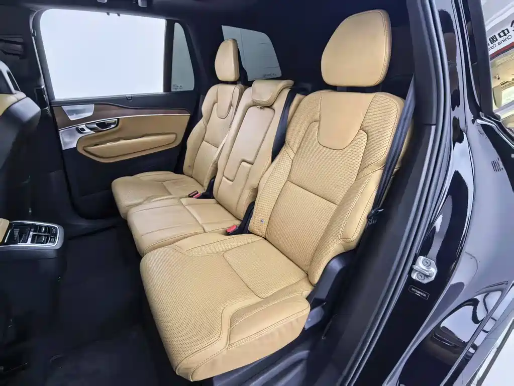 Volvo XC90 — миниатюра 17
