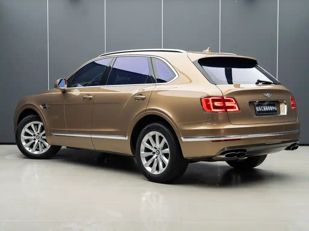 Bentley Bentayga — миниатюра 5