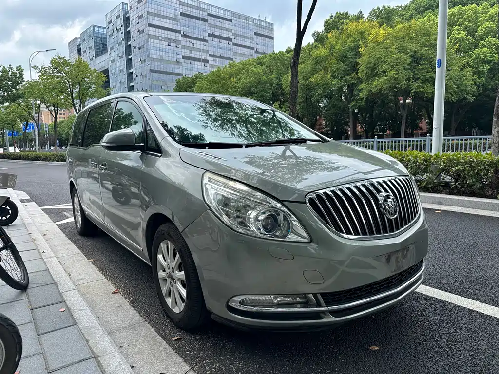 Buick GL8 — миниатюра 3