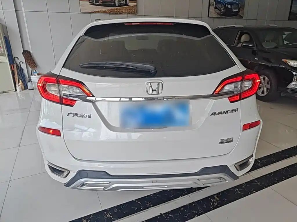 Honda Avancier — миниатюра 6