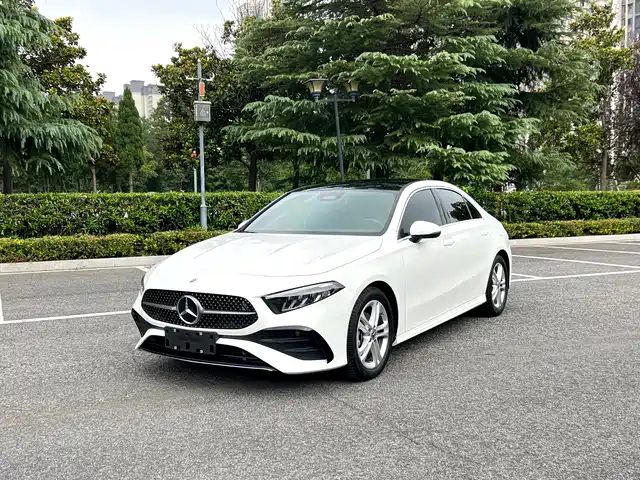 MERCEDES-BENZ  A CLASS 2023