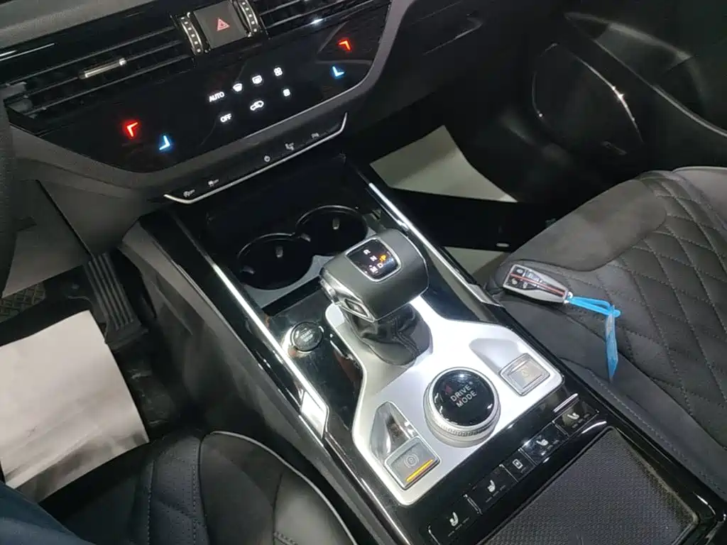 Hongqi Hongqi HS5 — миниатюра 14