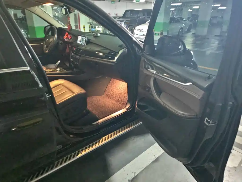 BMW X5 (Import) — миниатюра 18
