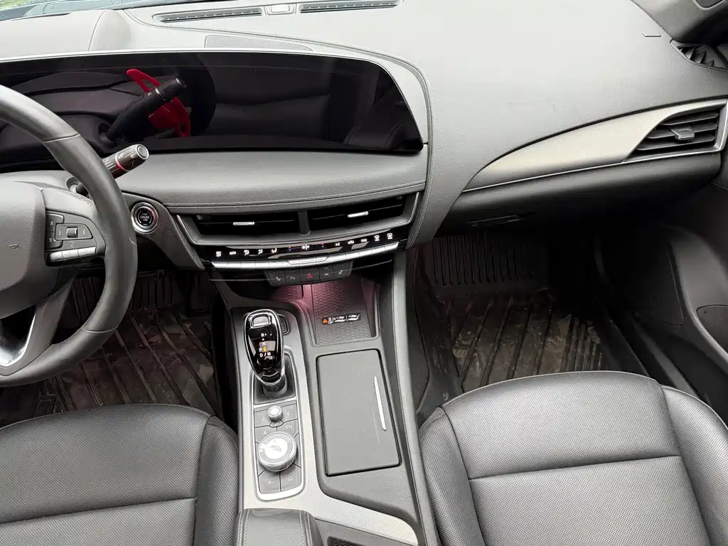 Cadillac CT5 — миниатюра 11