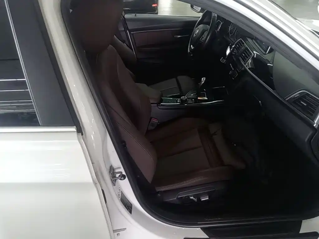 BMW 3 Series — миниатюра 25