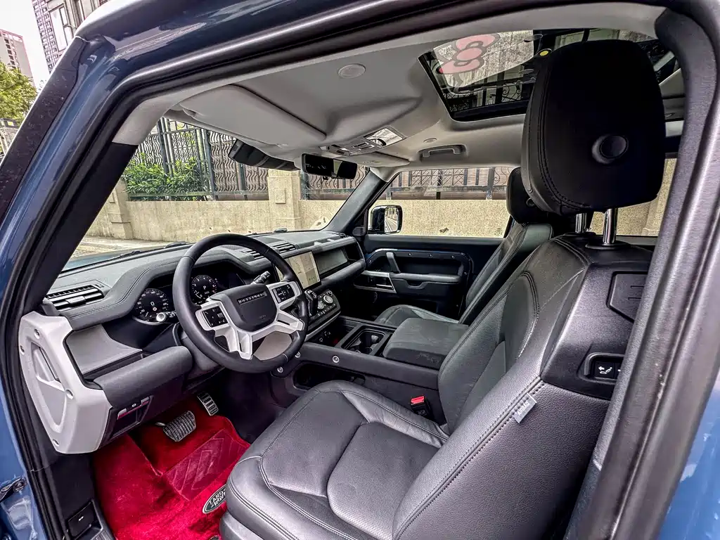 Land Rover Land Rover Defender 2023 90 2.0T P300 SE
