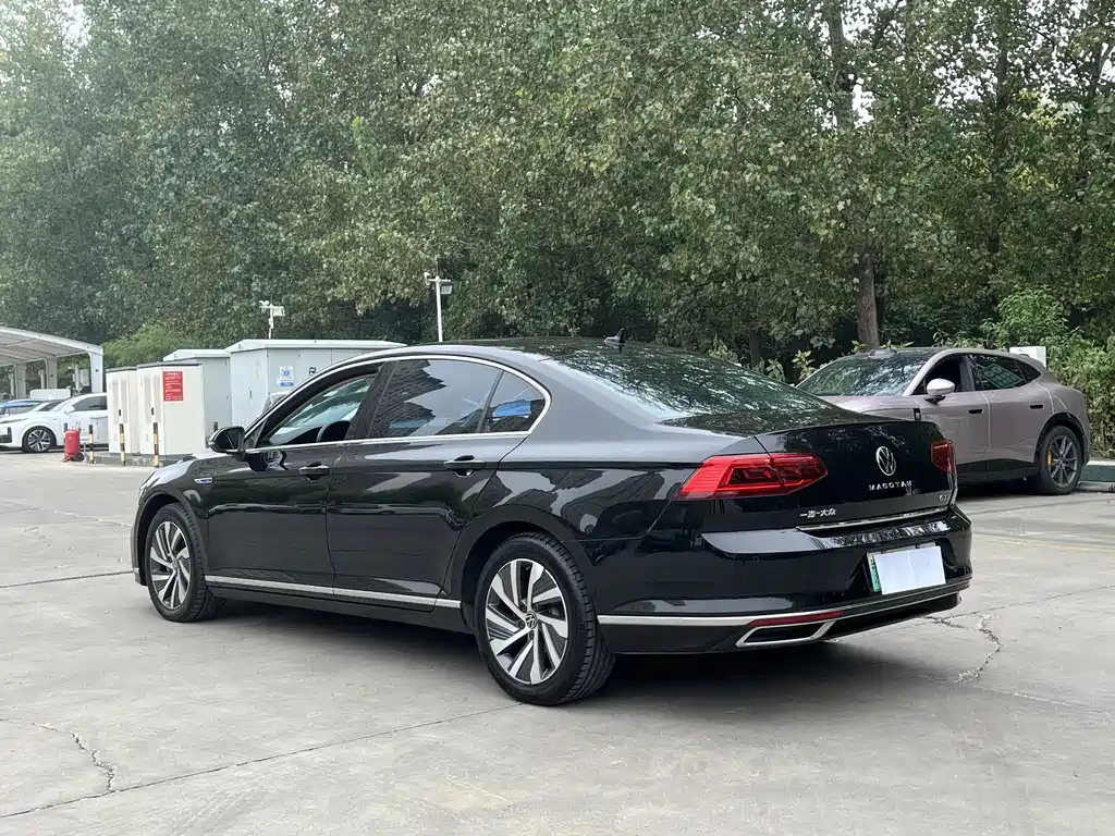 Volkswagen Magotan PHEV — миниатюра 11