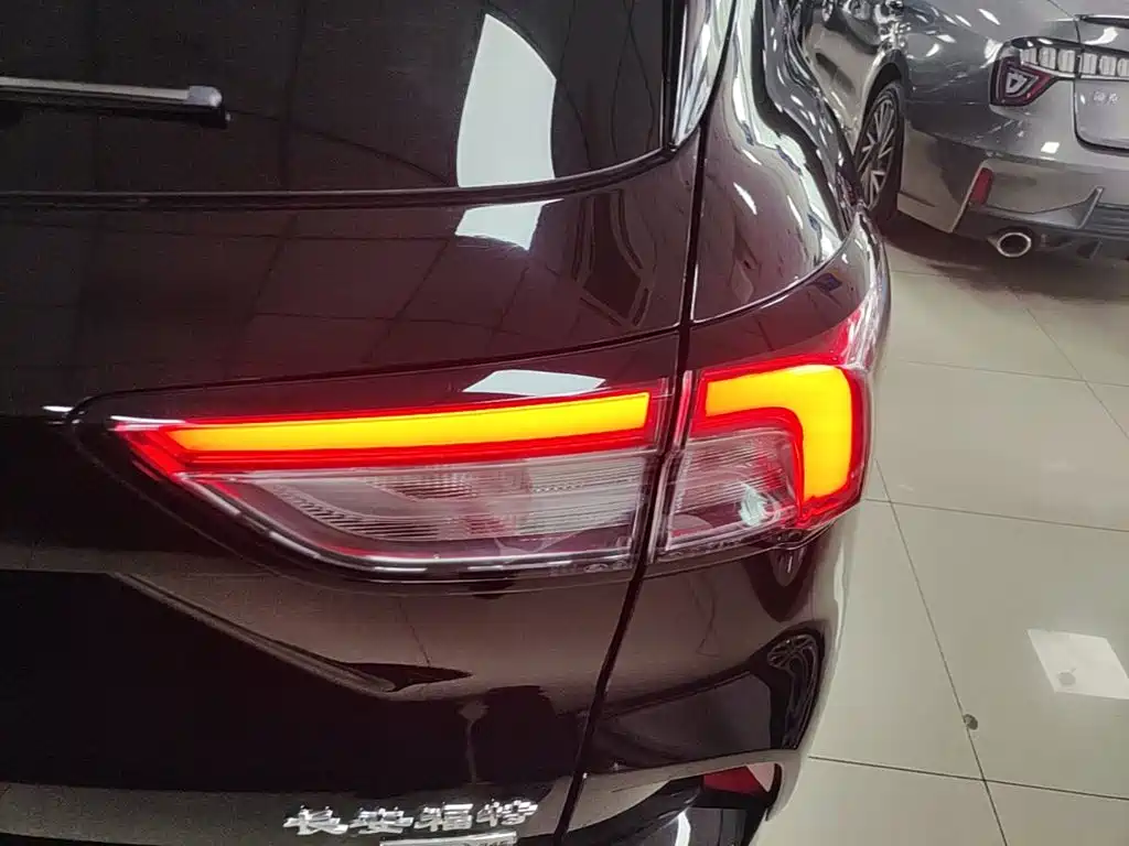 Ford Escape — миниатюра 8