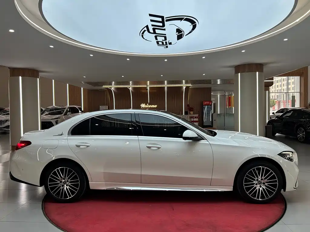 Mercedes-Benz C-Class — миниатюра 4