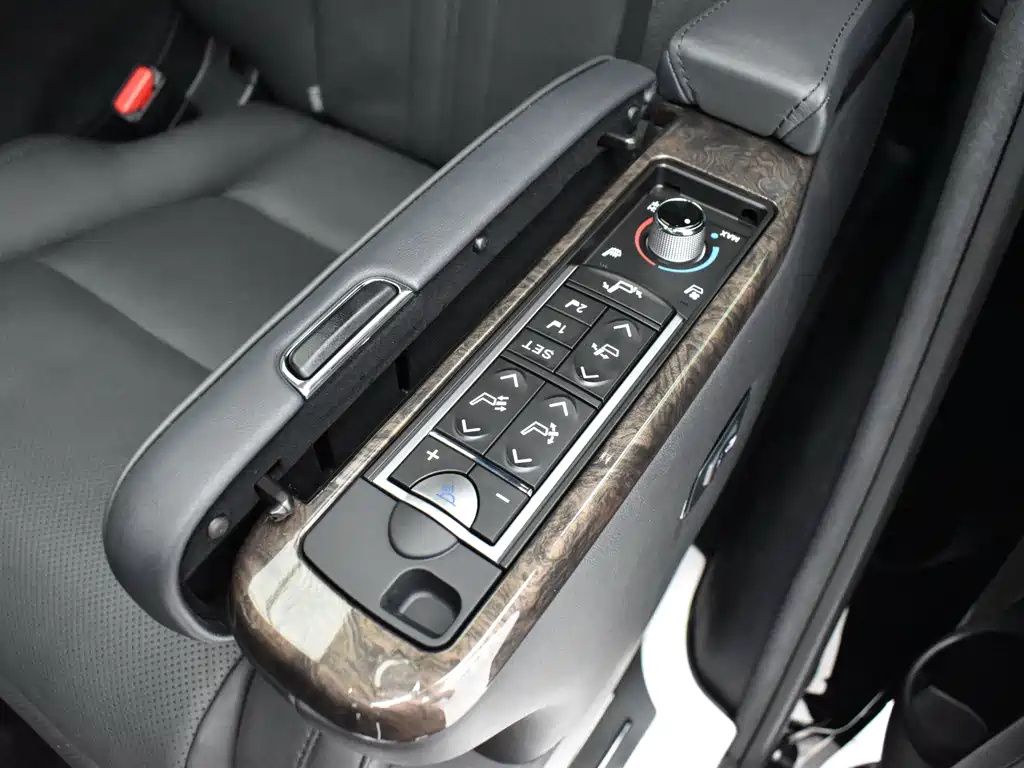 Toyota Vellfire — миниатюра 20