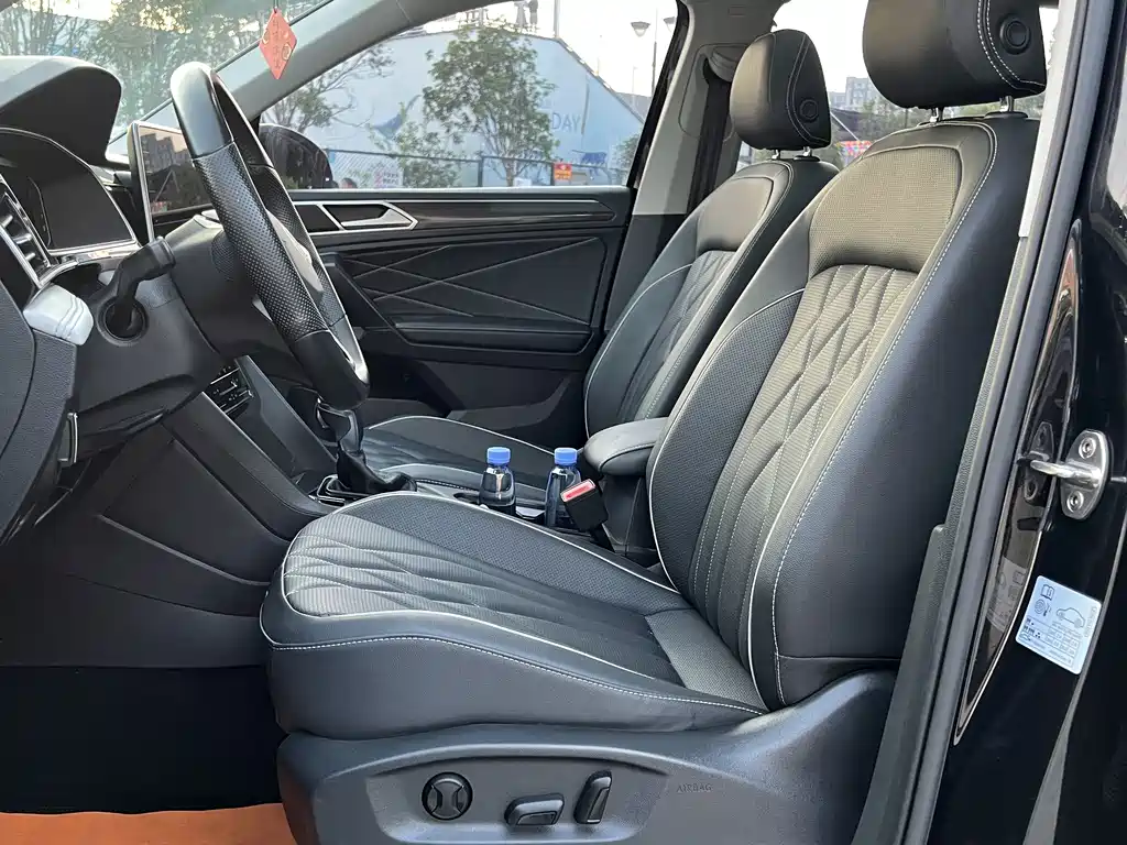Volkswagen Tiguan L — миниатюра 6