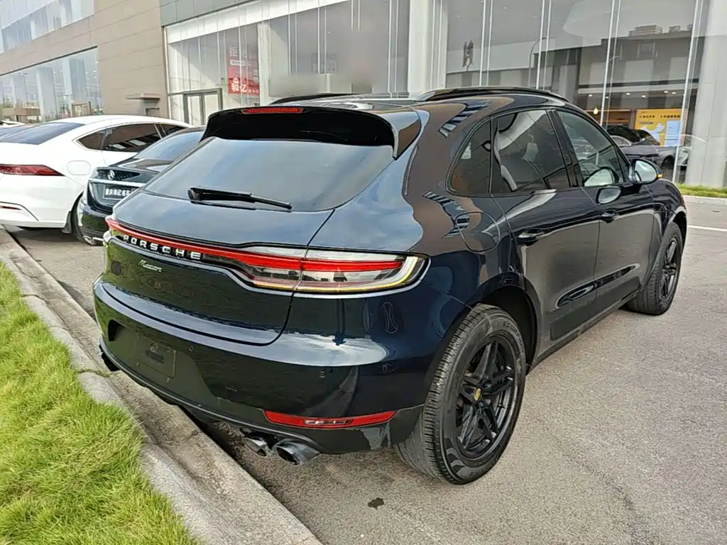 Porsche Macan — миниатюра 7