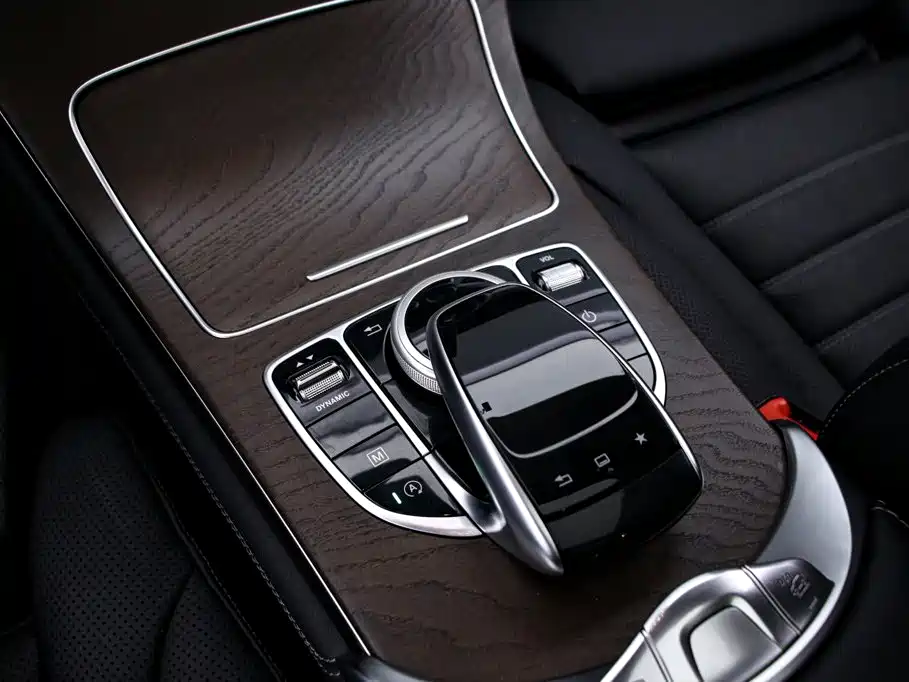 Mercedes-Benz GLC — миниатюра 10