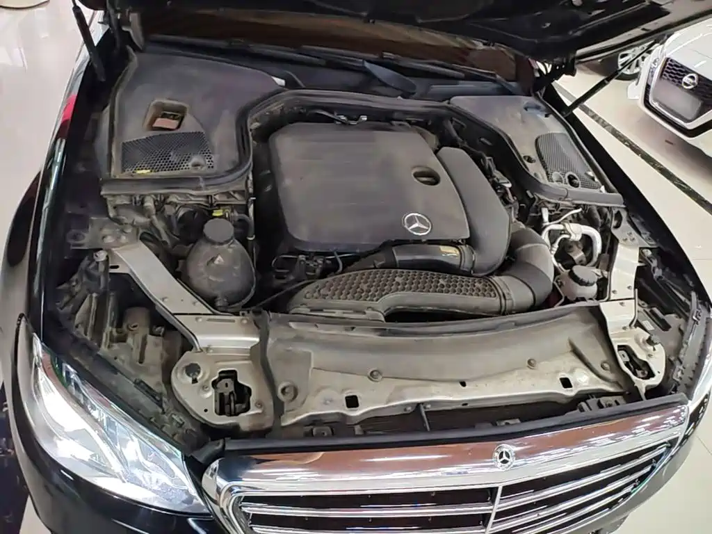 Mercedes-Benz E-Class — миниатюра 20