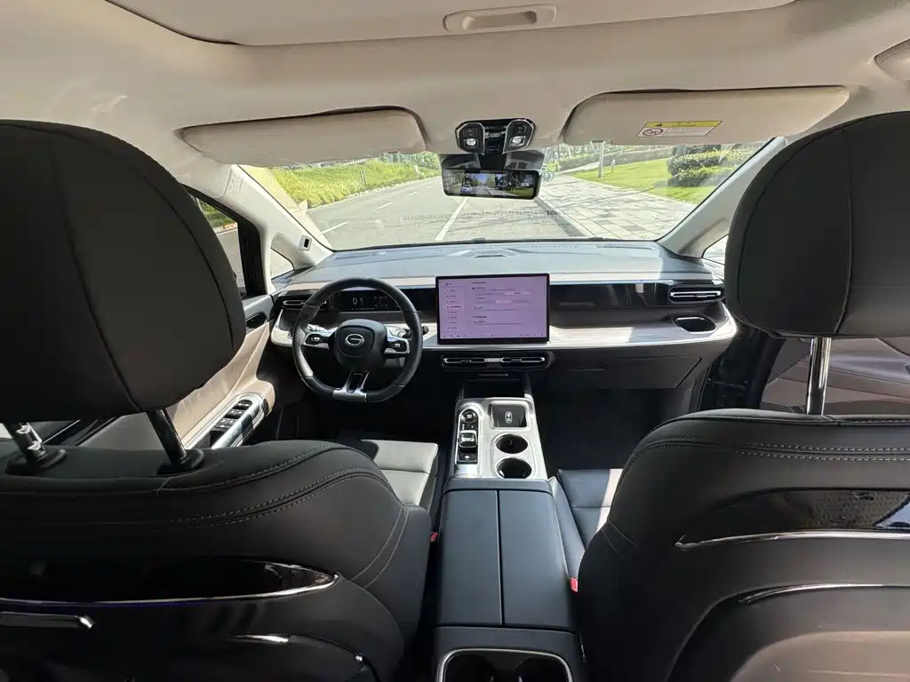 GAC Motor Trumpchi E8 PHEV — миниатюра 10