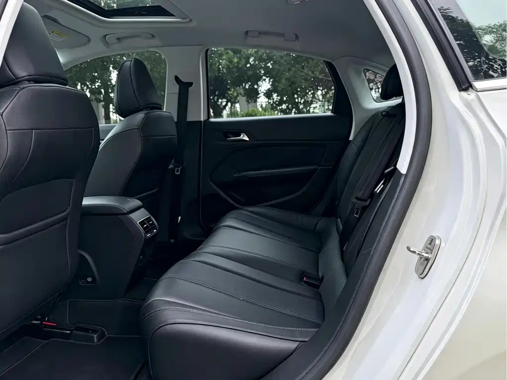 Peugeot 308 — миниатюра 14