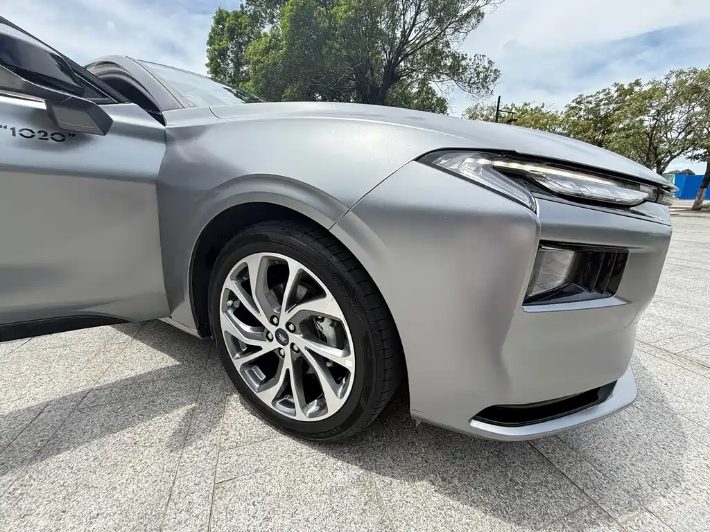 Ford Mondeo — миниатюра 16