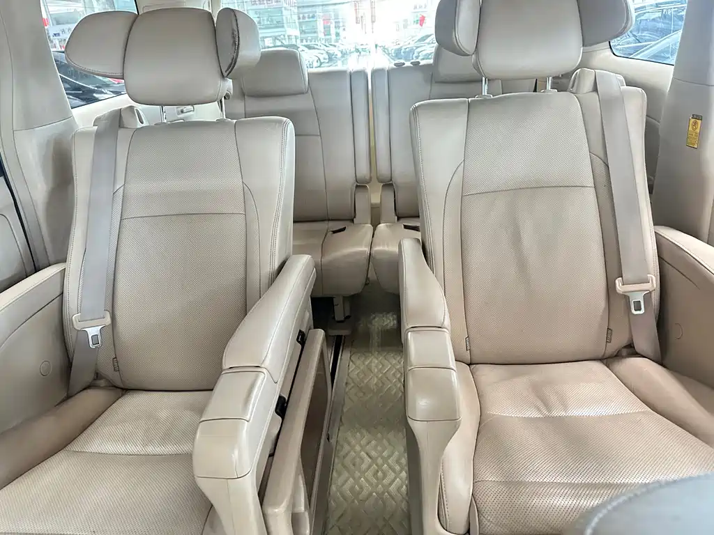 Toyota Alphard 2011 2.4L Luxury