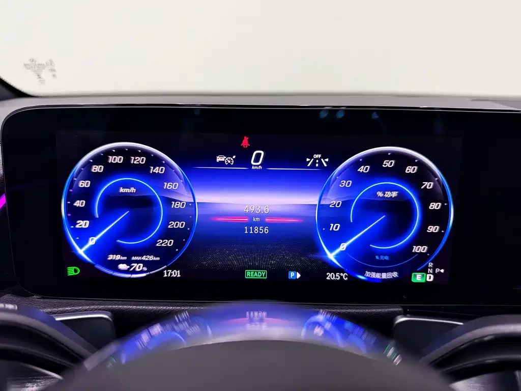 Mercedes-Benz EQB — миниатюра 3