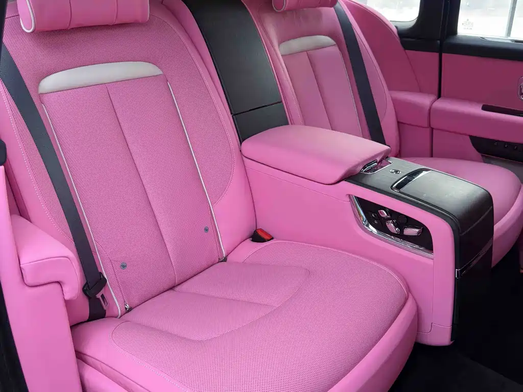 Rolls-Royce Cullinan — миниатюра 32