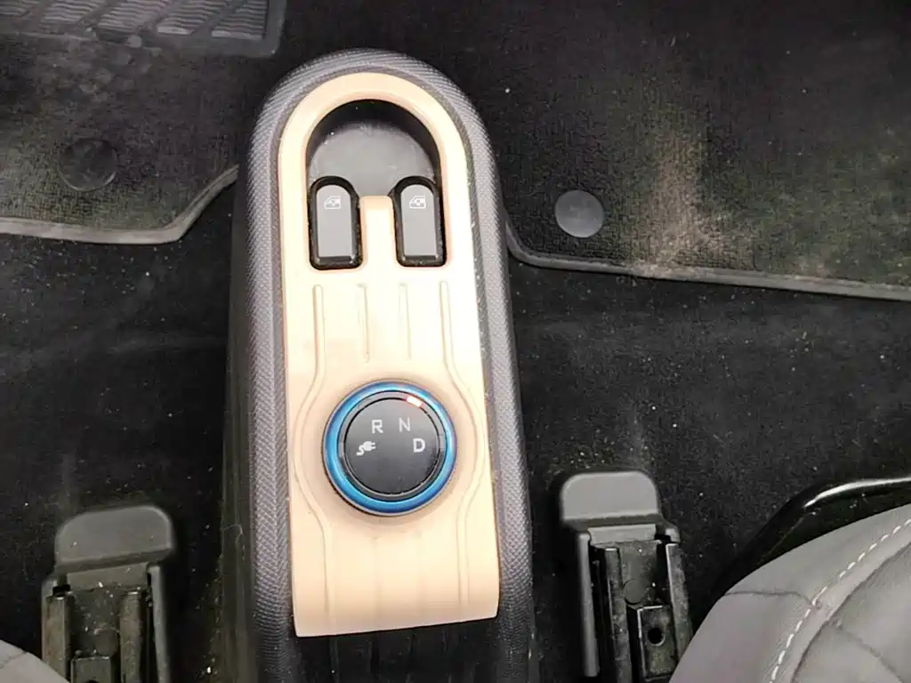 Wuling MINIEV — миниатюра 14