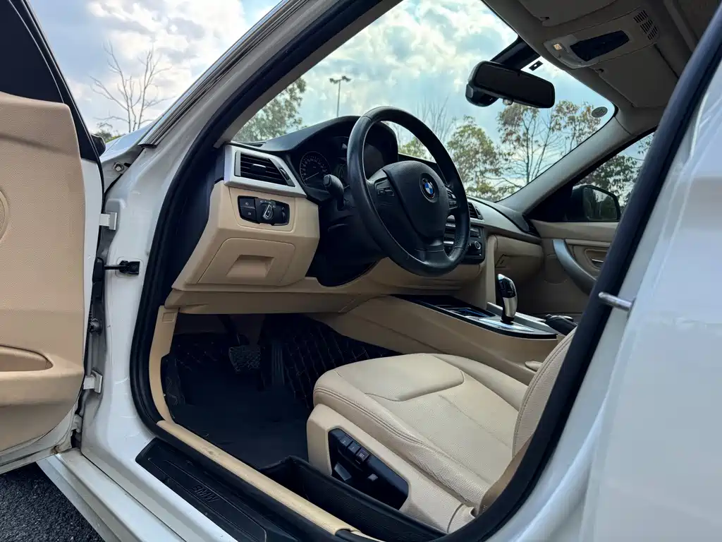 BMW 3 Series — миниатюра 4
