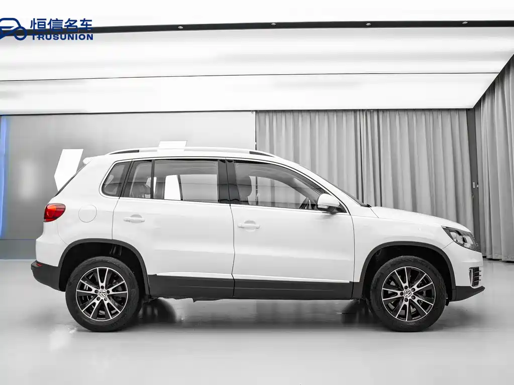 Volkswagen Tiguan 2016 300TSI AT Luxury