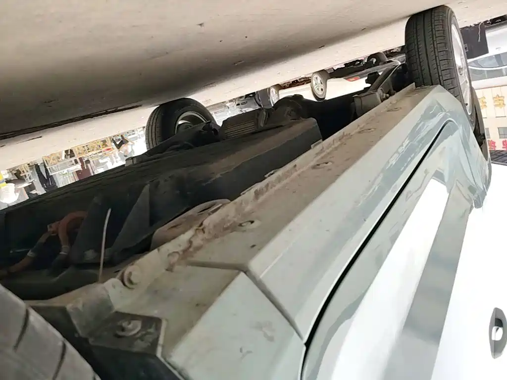 Wuling MINIEV — миниатюра 21