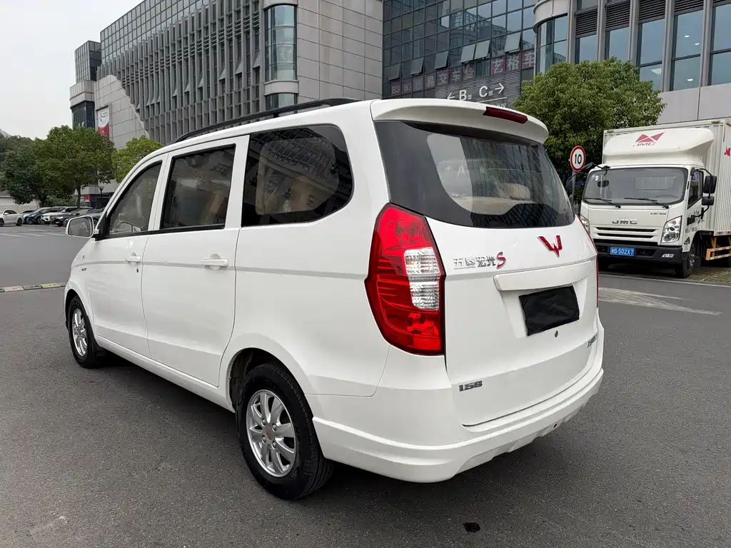 Wuling Hongguang — миниатюра 14