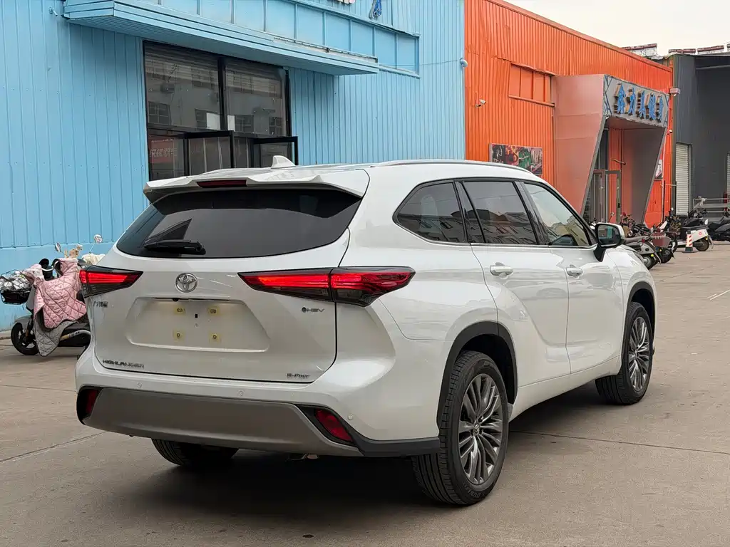 Toyota Highlander — миниатюра 6