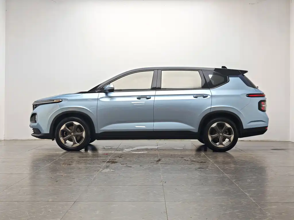 Baojun RM-5 2019 1.5T CVT 24 Elite 7 мест