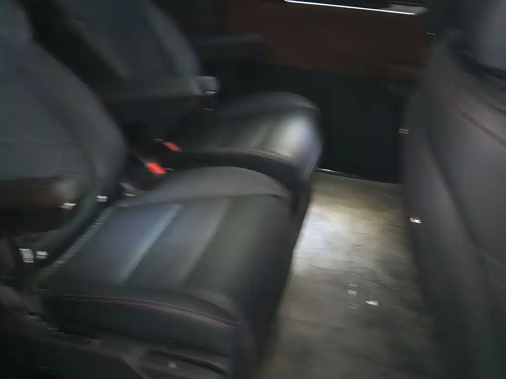 GAC Motor Trumpchi E8 PHEV — миниатюра 4